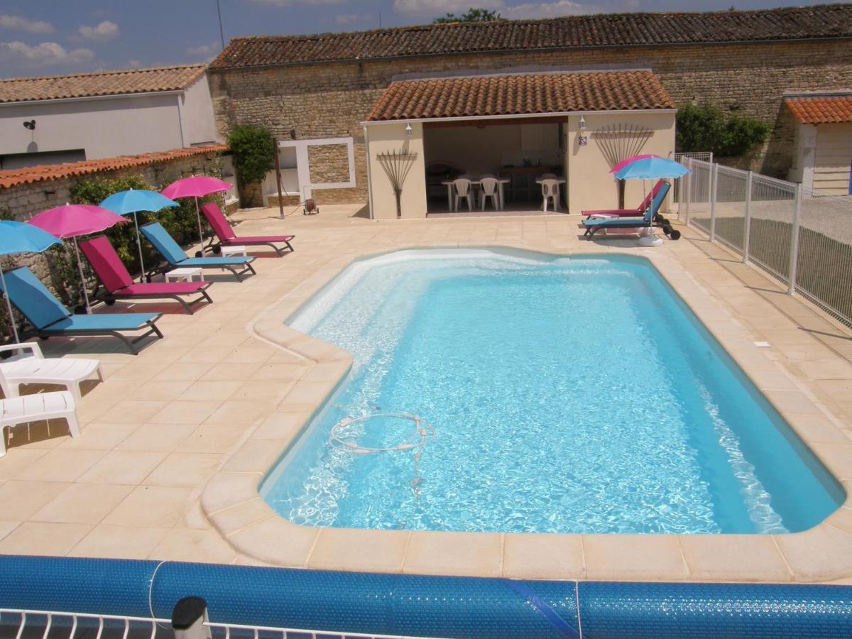Le Logis Des Oiseaux Hotel Surgeres Luaran gambar